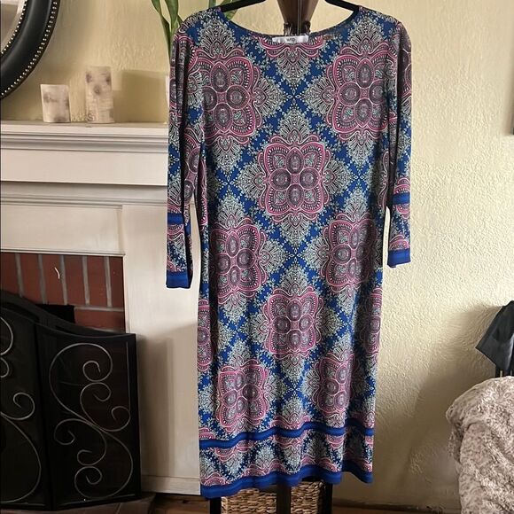 Pink and Blue Sheath Dress with 3/4 Sleeves and Crew Neck - Picture 1 of 2